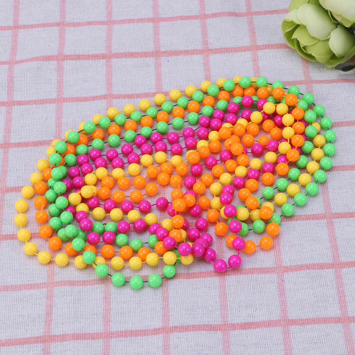 Collar de cuentas de plástico  - Women'S Accessories In The 70S reseña y precio